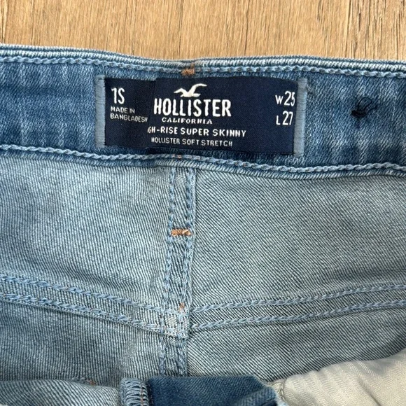 Hollister Blue Skinny Distressed Jeans with Tapered Legs Size 25x27 - Picture 2 of 5